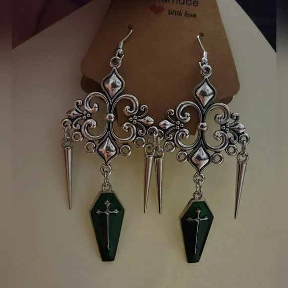 Green Coffin Dangle Earrings w/ Silvertone Spikes Gothic Handmade Punk Emo Goth - Picture 1 of 10